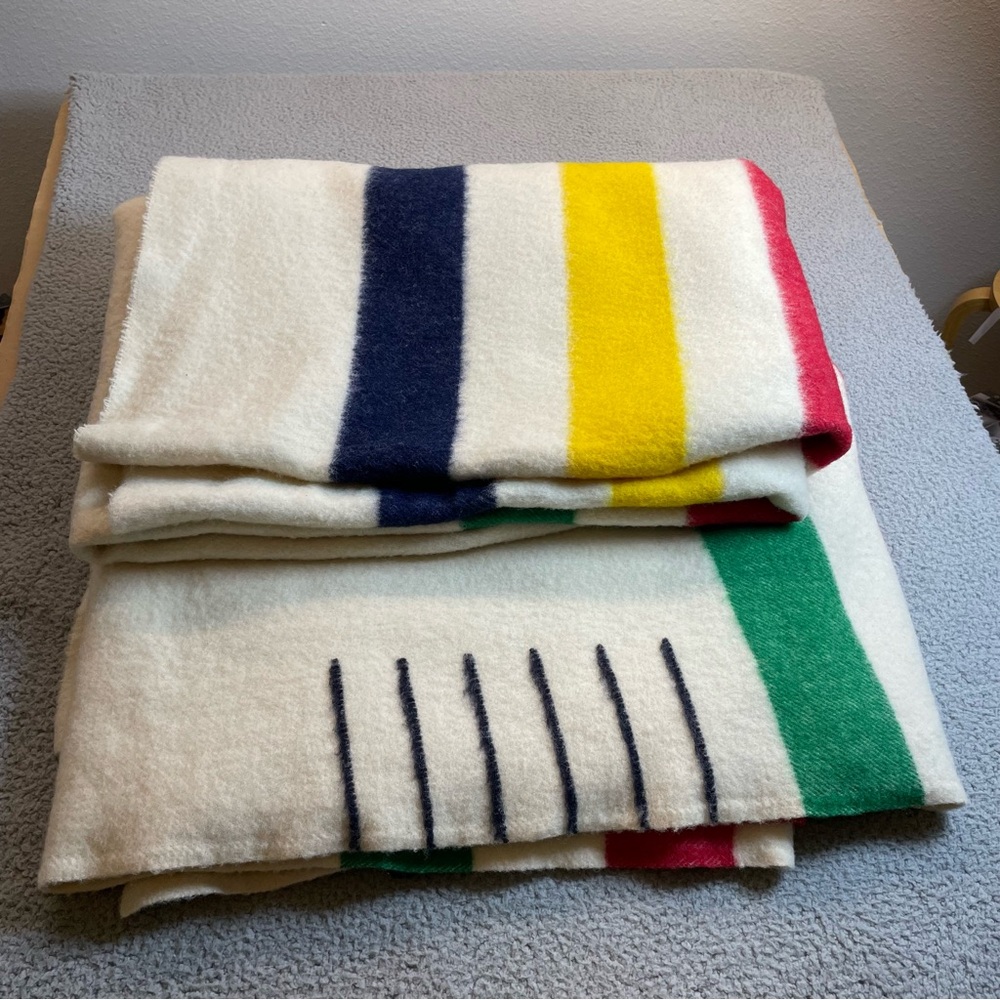 Hudson's Bay Wool Blanket 6 Point Queen Size Gold Label Made in England vintage